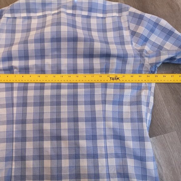 2/$30.00 Mix & Match - Banana Republic Men's Dress / Casual Shirt - Picture 5 of 5